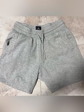 H&M Men's Heather Gray Athletic Drawstring Shorts